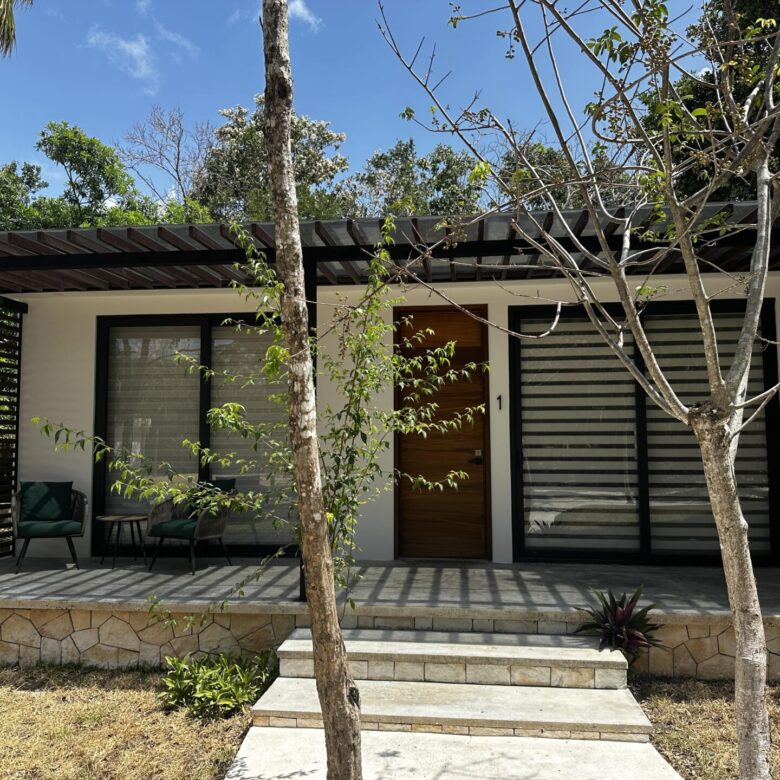 Santa Teresita Cozy Villa for sale near the Beach XPU-Ha