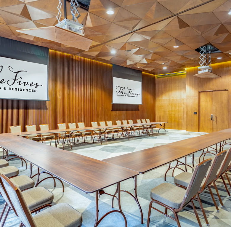 The Fives Downtown Hotel – Curio Collection by Hilton Departamentos en venta: inversión premium en el corazón de Playa del Carmen