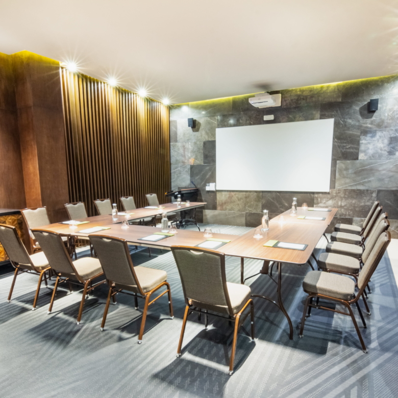 The Fives Downtown Hotel – Curio Collection by Hilton Departamentos en venta: inversión premium en el corazón de Playa del Carmen