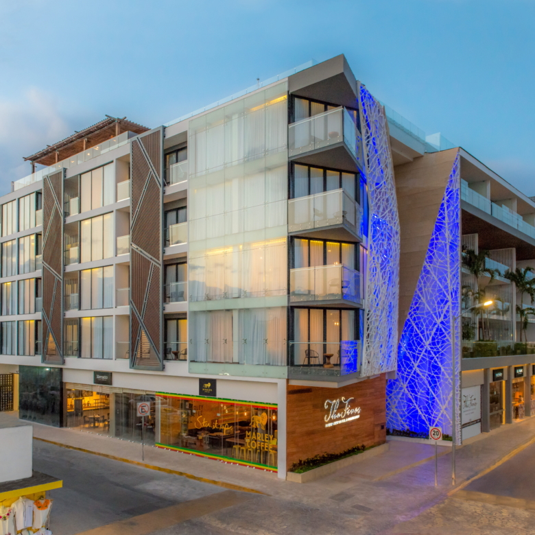 The Fives Downtown Hotel – Curio Collection by Hilton Departamentos en venta: inversión premium en el corazón de Playa del Carmen